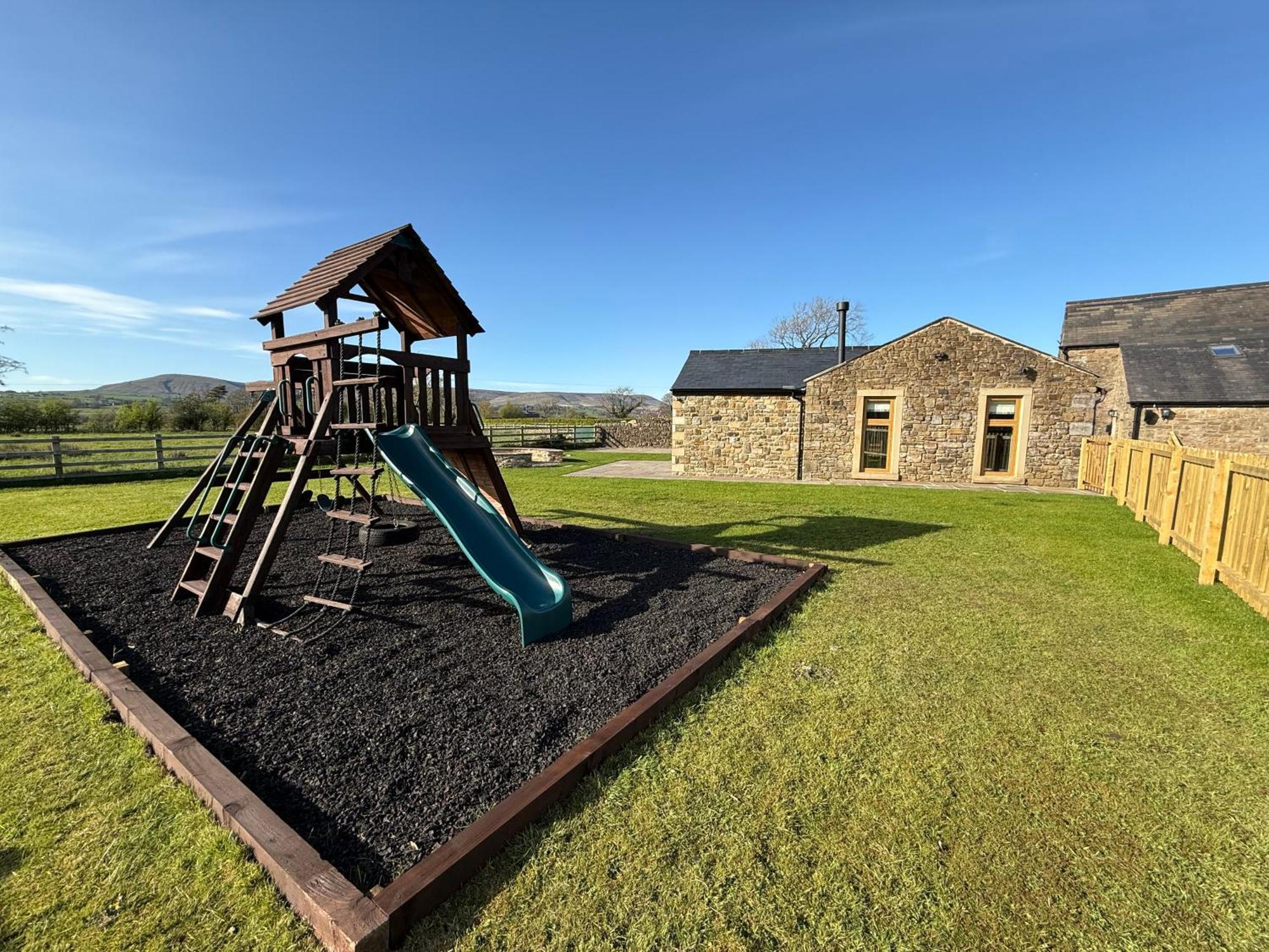 Ribble Valley Hideaways Дом отдыха *